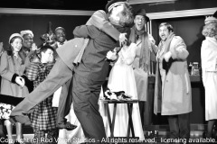 emw_20151125_211842_Gilbert_Wonderful_Life_1999